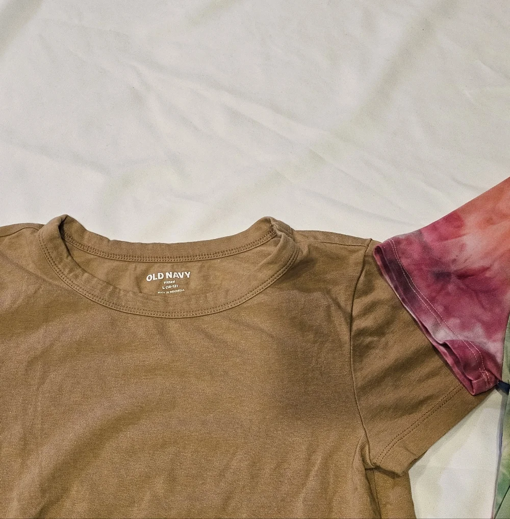 Set Of Two Girls Tees- Camel Fitted And Tie-Dye- Large (10-12)